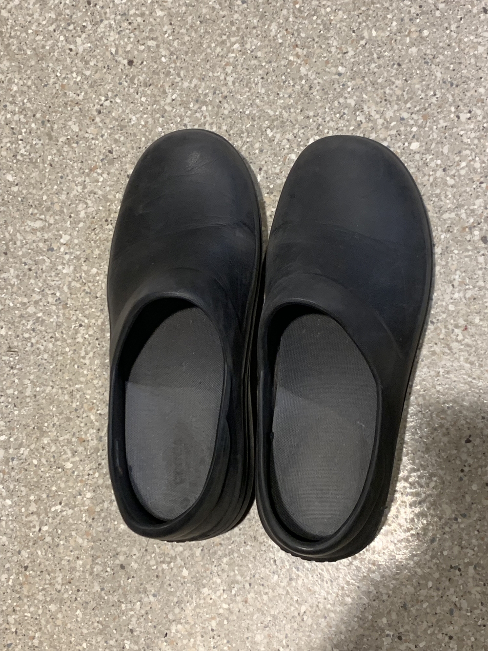 #690 "Crocs" Slip On